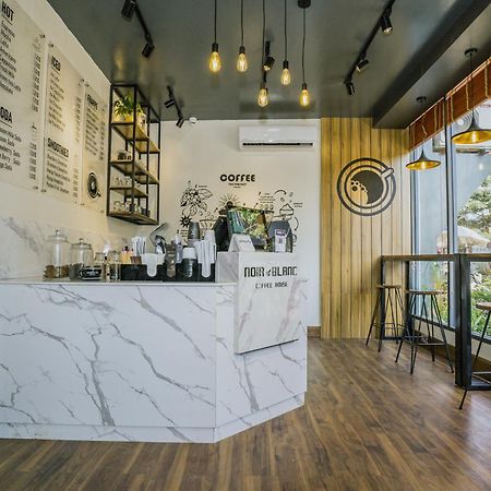 Twin Hotel 贡布 外观 照片