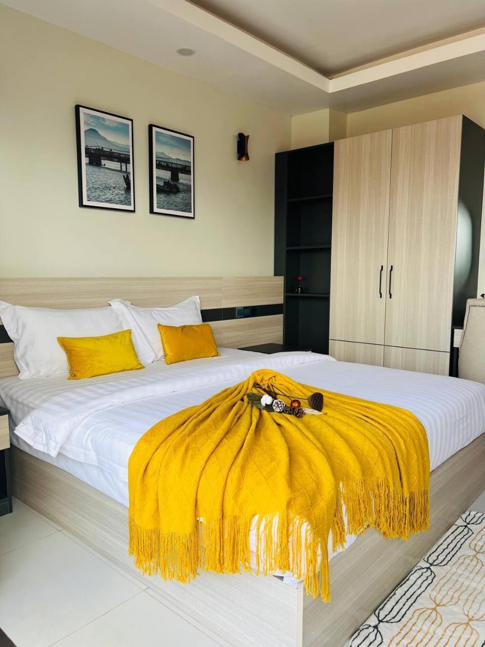 Twin Hotel 贡布 外观 照片