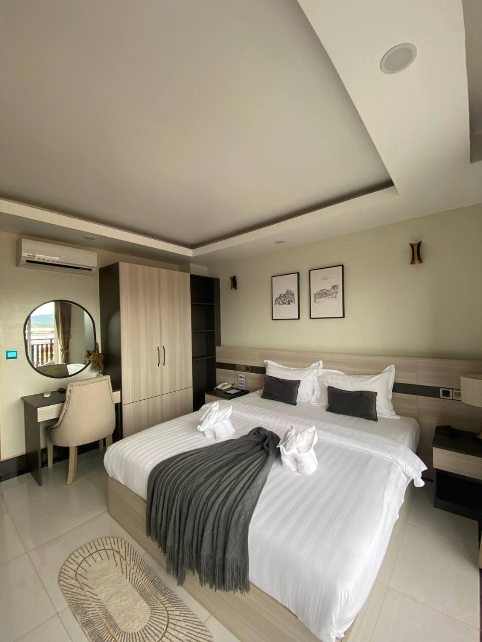 Twin Hotel 贡布 外观 照片