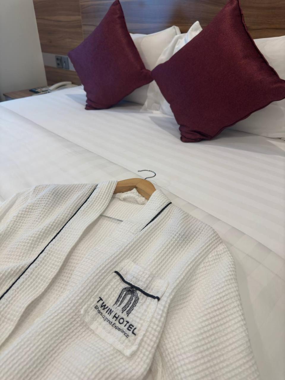 Twin Hotel 贡布 外观 照片