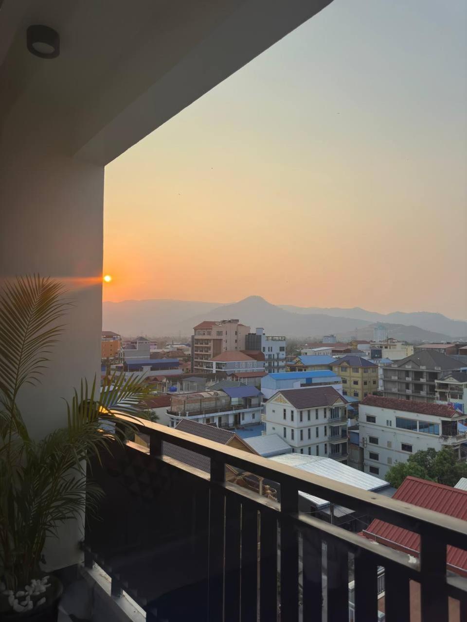 Twin Hotel 贡布 外观 照片